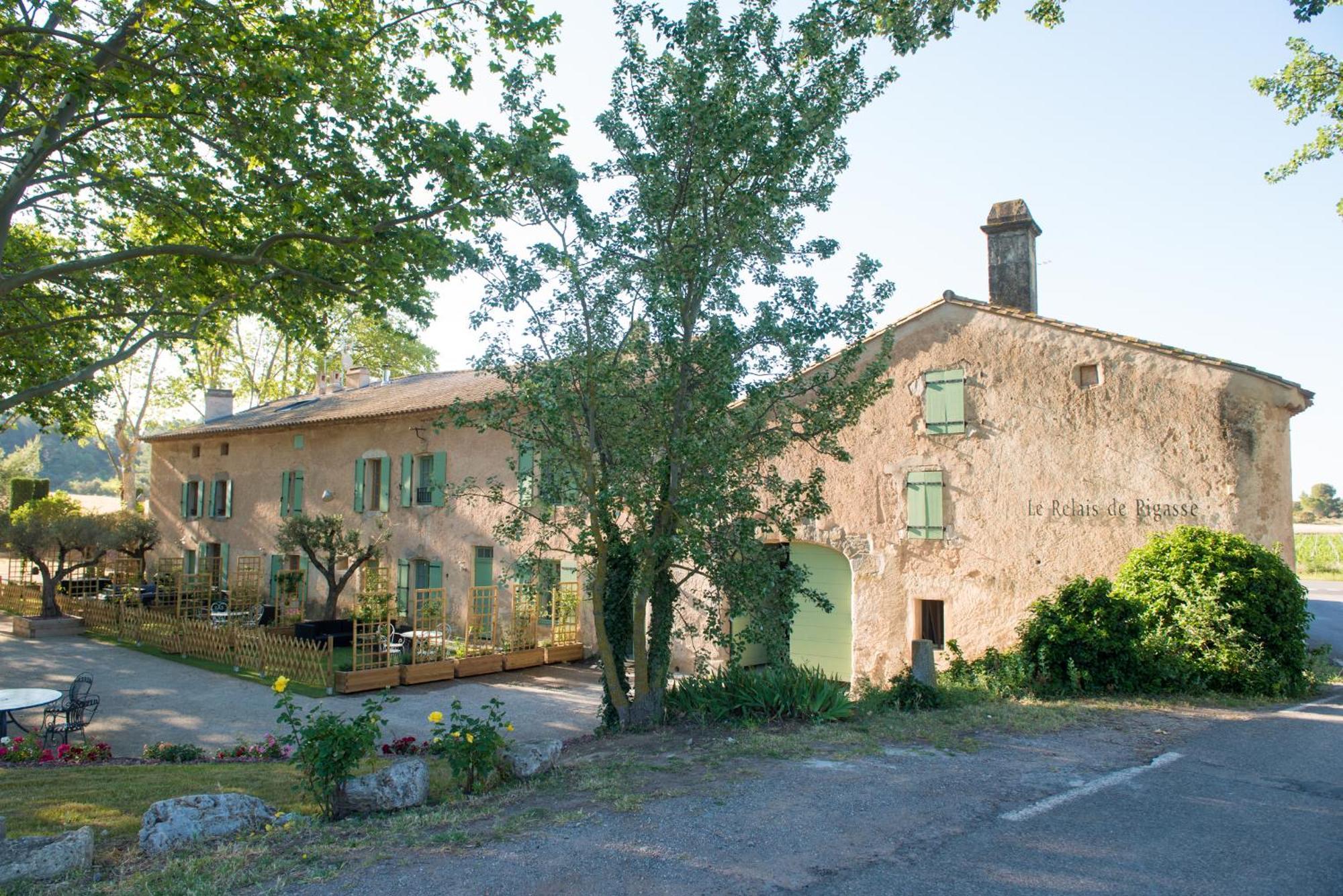 Hotel Le Relais De Pigasse Ouveillan Esterno foto