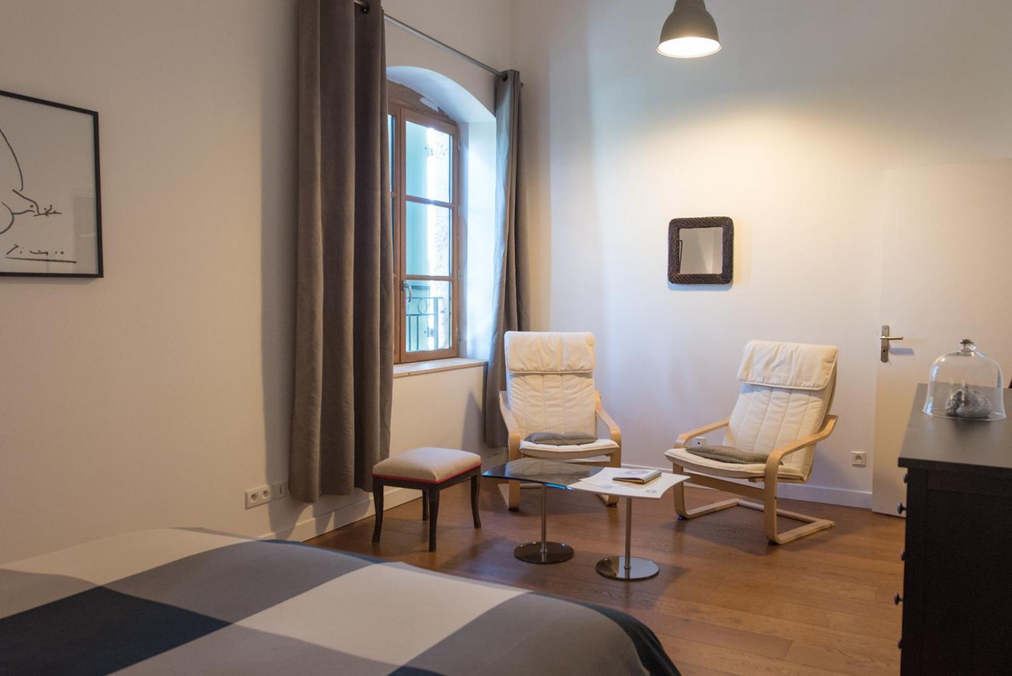 Hotel Le Relais De Pigasse Ouveillan Esterno foto