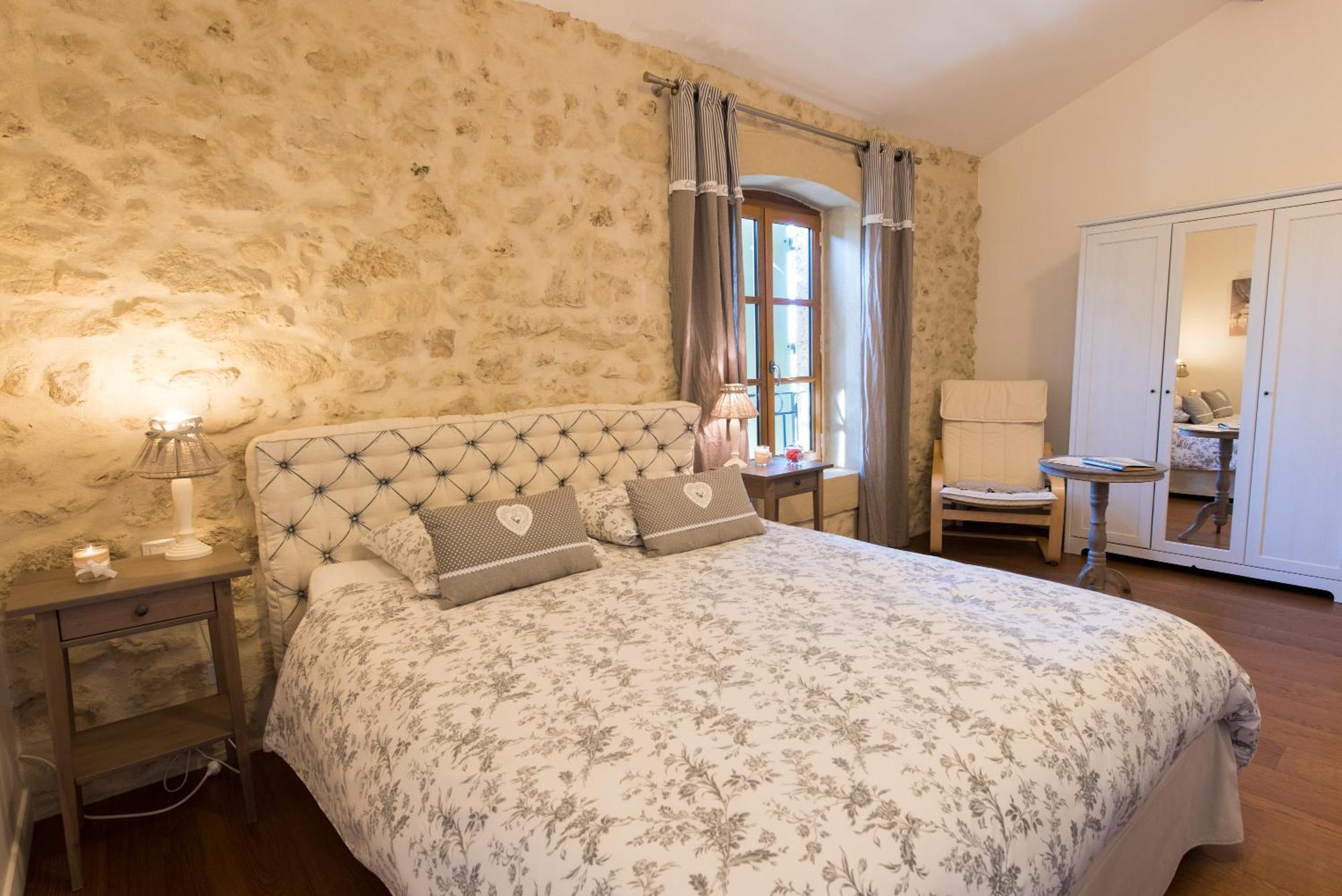 Hotel Le Relais De Pigasse Ouveillan Camera foto